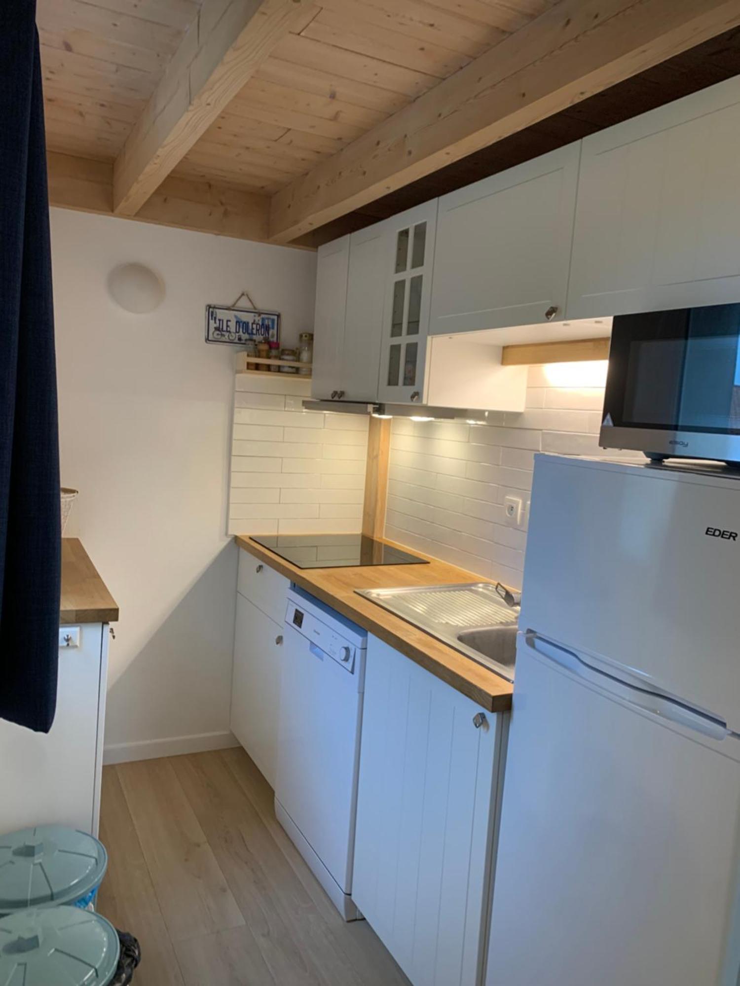 Maisonnette La Coti H5 Avec Piscine Interieure Chauffee, A 400 M De La Plage Et Menage De Fin Sejour Compris Сен-Жорж-д'Олерон Екстериор снимка